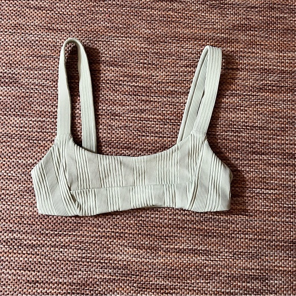 L Space Bikini Ribbed Top Green Size Small. In good condition. - Picture 1 of 4